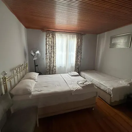 Отель Wooden House Ueskuedar *