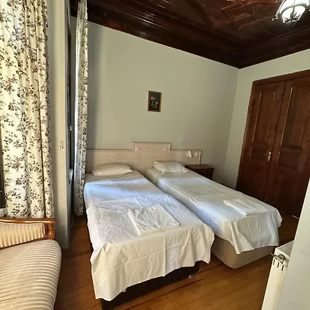 Отель Wooden House Ueskuedar *